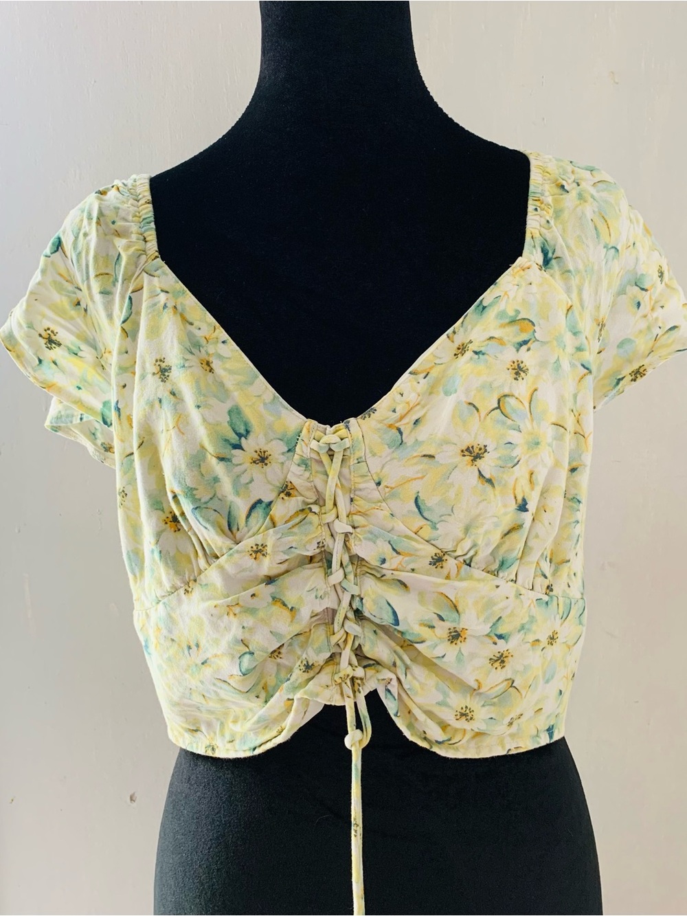 Cottage Core American Eagle Yellow Green Floral Lace-Up Crop Top Size XL
